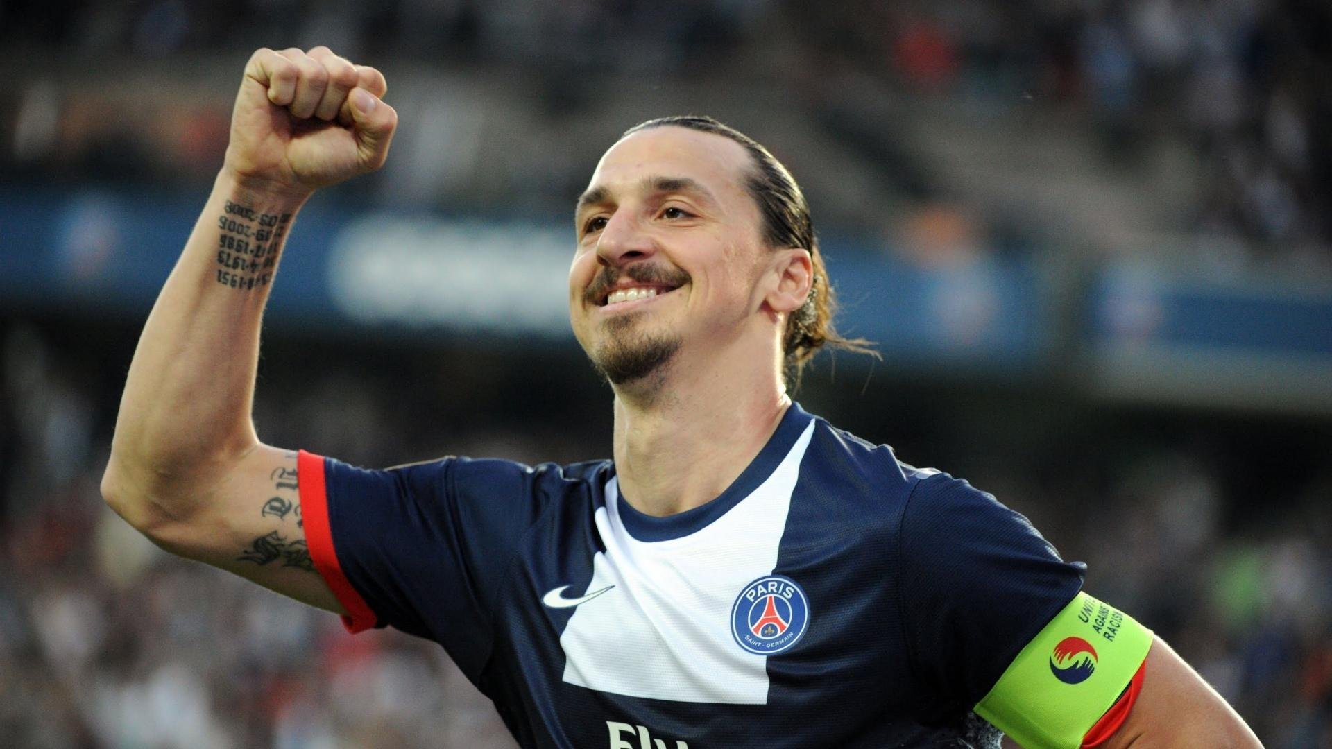 开云体育在线登入-利物浦逆转取胜，重返积分榜榜首，利物浦2-1逆转胜