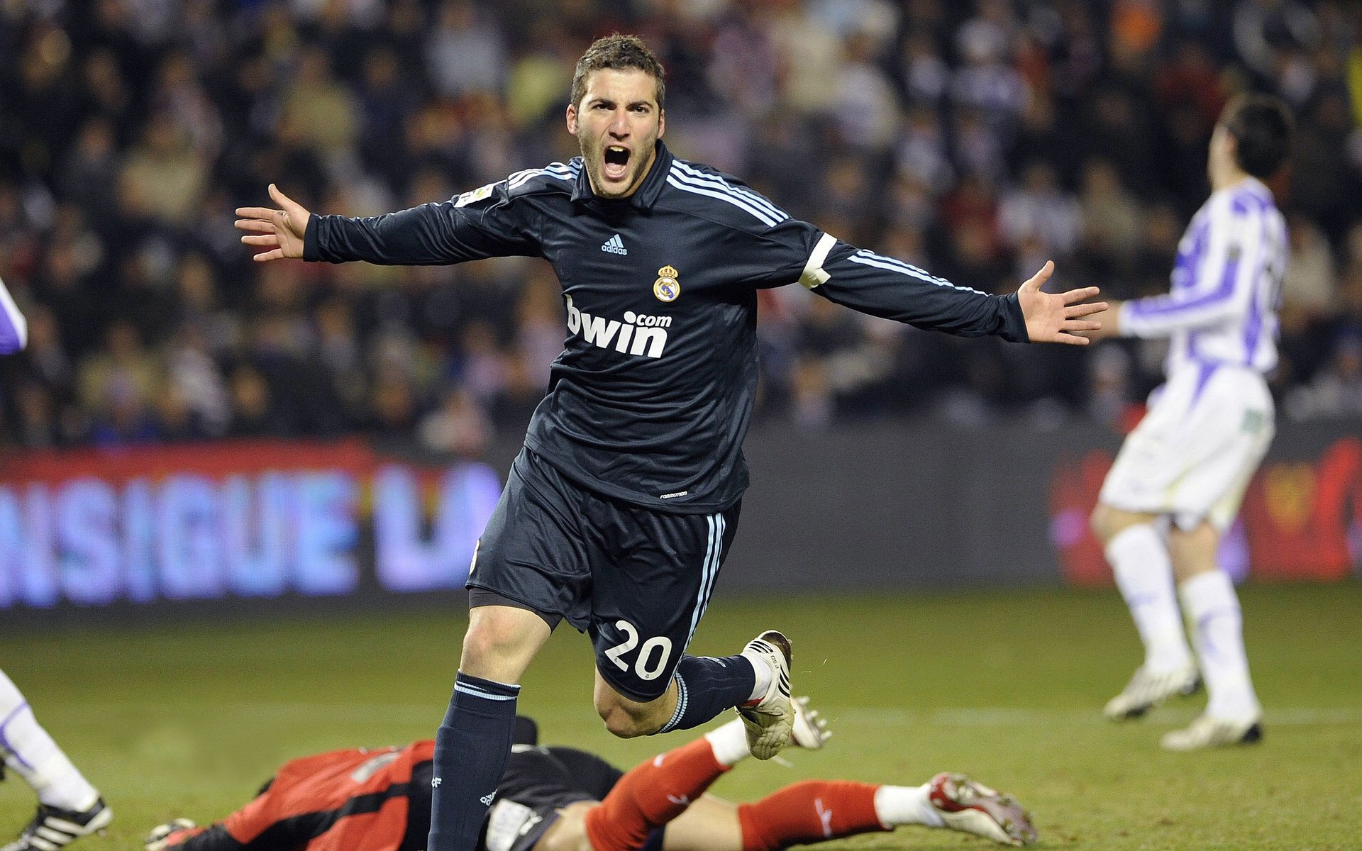 开云官网首页-赛季“最燃”对决：这些比赛你绝不能错过！